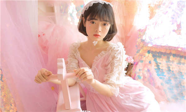 黄冈供卵试管代怀生子多少钱？这一直是很多不孕不育家庭关注的话题。在中国，不孕不育的发生率越来越高，根据《中国不孕不育现状调研报告》显示，育龄夫妇的不孕不育率从20年前的3%增长至现在的12.5%-18.2%，患者人数高达6000万以上。在这样的背景下，许多家庭通过供卵试管来实现自己的生育梦想。那么，供卵试管代怀生子的费用到底是多少呢？
